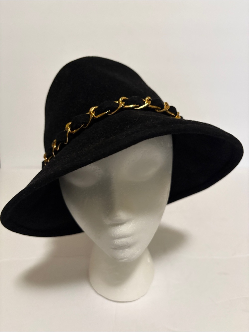Eric Javits Chain Cloche Wool Hat - Picture 7 of 8